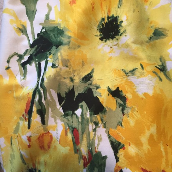 Beautiful Summer Floral Dress - Picture 3 of 7